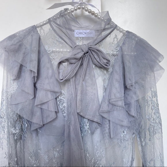 Floral and Ruffle Bowknot Lace Top in Dusty Blue - Picture 3 of 6